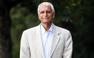 Asif Hasan receives Pride of Britain Lifetime Achievement Award